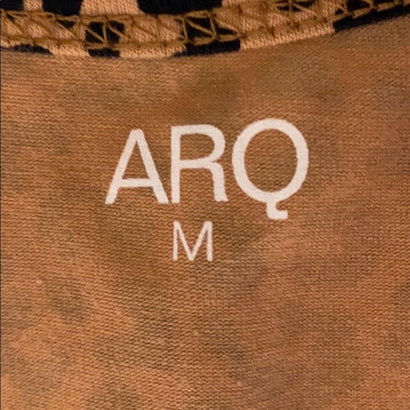 NWT ARQ Wide Strap Bra in Leopard Size Medium - Picture 2 of 2